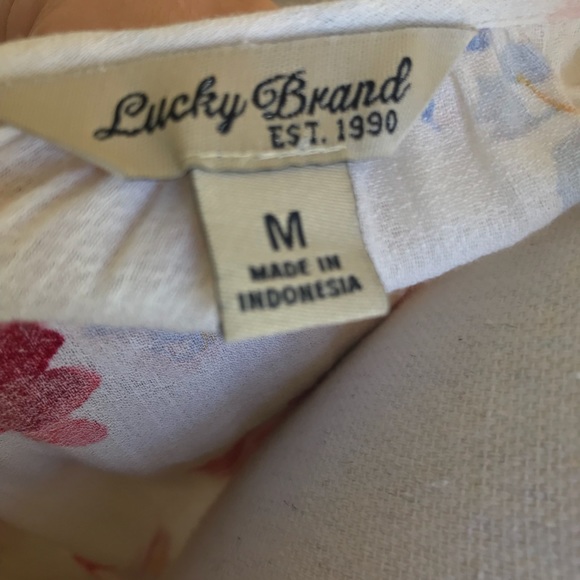 NWOT 🌼Lucky Brand Floral Top - Picture 3 of 3